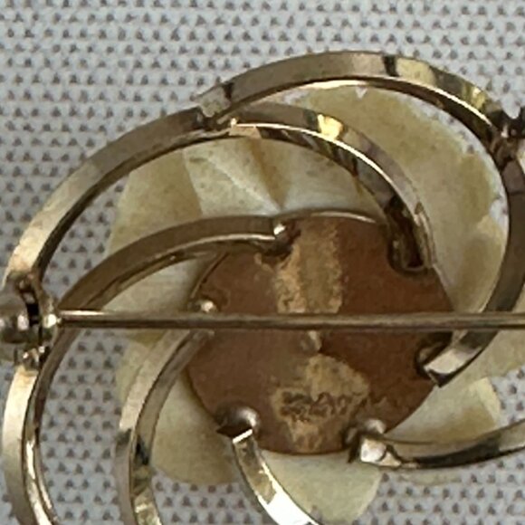 Mid Century Van Dell 1/20 12K Gold Filled Carved Celluloid Rose Brooch Vintage - Picture 4 of 11